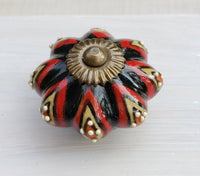 Vintage look Scalloped Knob - Drawer Pull (set of 4)