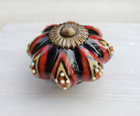Vintage look Scalloped Knob - Drawer Pull (set of 4)