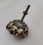 Vintage look Scalloped Knob - Drawer Pull (set of 4)